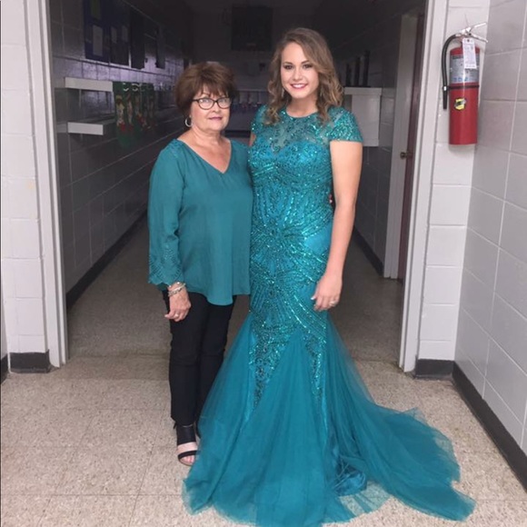 Sherri Hill Dresses & Skirts - Prom dress